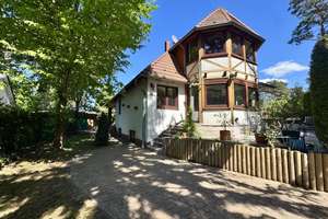 Individuelles EFH mit 2 Einheiten: 11 Zimmer, 409 m² Nutzfl., Keller, Pool, großer Garten! – Puschkinallee xx, 15745 Wildau – Vorschaubild 2