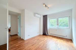 Wohnen mit Weitblick im Grünen: Modernisierte 3 Zimmer Wohnung mit zwei Bädern und Tiefgaragenstel – Die vollständige Adresse der Immobilie erhältst du vom Anbieter., 14055 Westend, Berlin – Vorschaubild 4
