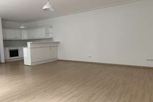 Ruhige und helle 2-Zi.-Wohnung mit Einbauküche, München-Obergiesing, Nähe U-Bahn Silberhornstr. – Die vollständige Adresse der Immobilie erhältst du vom Anbieter., 81539 Obergiesing, München – Vorschaubild 2