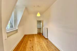 EVERNEST: Spacious 6-Room Condo with Balcony in Historic Building – Wiesbaden southeast – Die vollständige Adresse der Immobilie erhältst du vom Anbieter., 65195 Südost, Wiesbaden – Vorschaubild 9