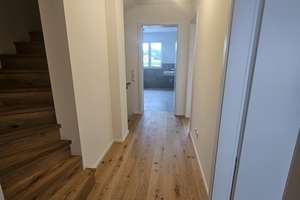 Großzügiges Reihenmittelhaus mit viel Platz für Familie und Arbeit in ruhiger Wohnlage – Ellmosener Wies 15c, 83043 Bad Aibling – Vorschaubild 8
