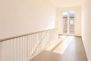 Haus im Haus., eig. Eingang, Gesamtfläche 255,9 m² 5 Zi, 27m² Terrasse, Balkon, 2x TG-StPl, Keller – Die vollständige Adresse der Immobilie erhältst du vom Anbieter., 40221 Hamm, Düsseldorf – Vorschaubild 5
