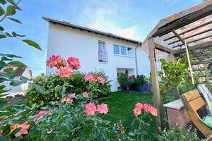 Ziehen Sie mit Ihren Eltern ein - modernisierter Massivbau mit 3 Einheiten - toller Garten – Die vollständige Adresse der Immobilie erhältst du vom Anbieter., 73642 Welzheim – Vorschaubild 1