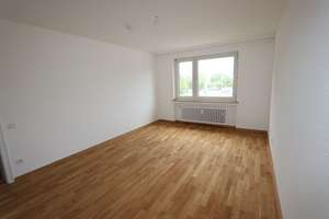 + Bilk / Flehe + 4-Zimmer-Wohnung + ca. 109 m² Wohnfläche + renoviert + 1. OG + im 3-Familienhaus + – Die vollständige Adresse der Immobilie erhältst du vom Anbieter., 40223 Bilk, Düsseldorf – Vorschaubild 5