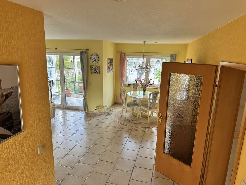 Immobilie in Jänschwalde - Gepflegtes Haus mit Wintergarten für die Familie mit großem Grundstück - Bild 3