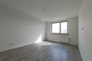 Fully Renovated 2-Room Apartment with a built-in kitchen – Limited 1-Year Lease from 01.09.2025 – Singerstraße 111, 10179 Berlin – Vorschaubild 4