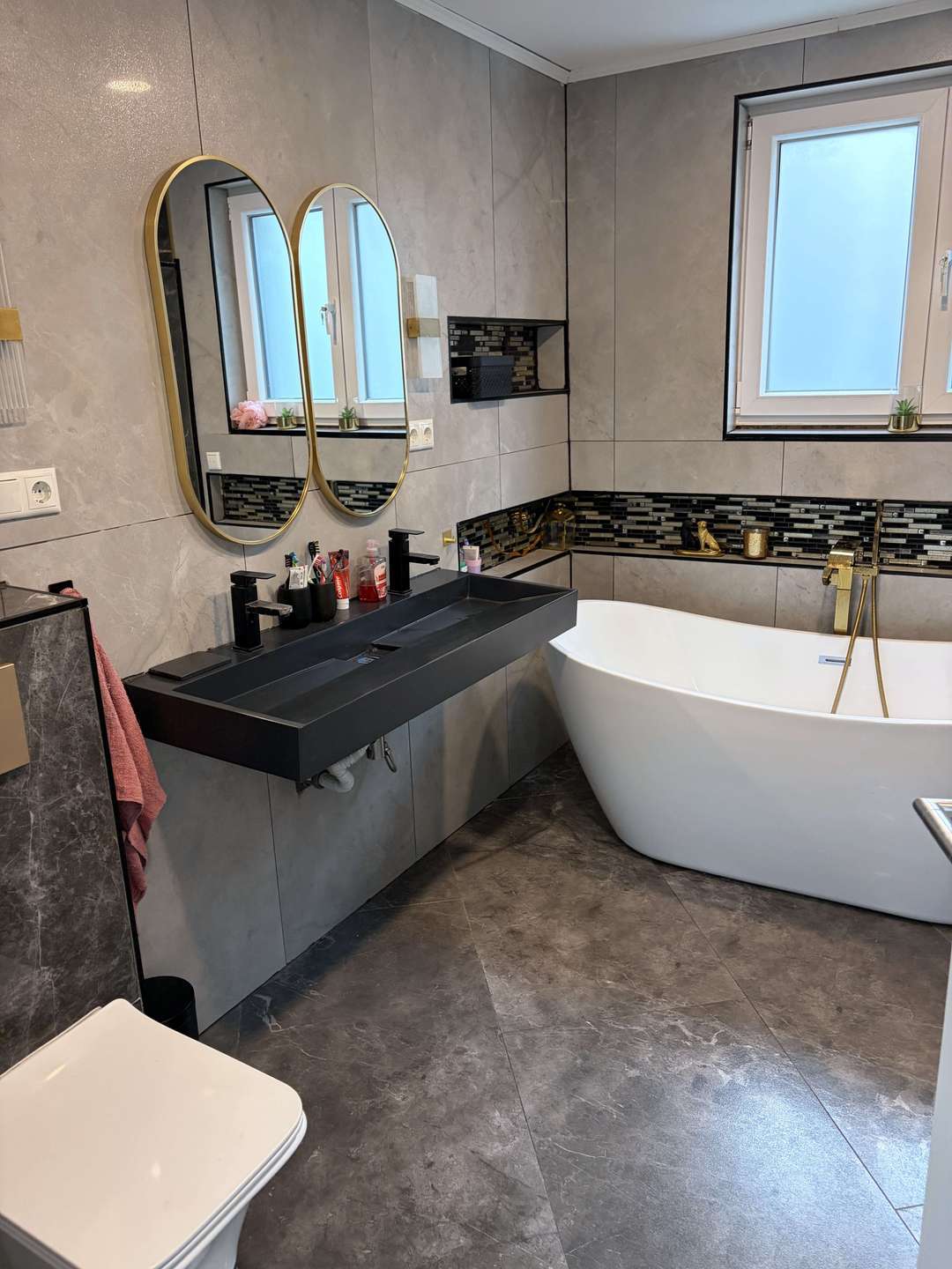 Immobilie in Osterrönfeld - Wohnhaus mit 6 Zimmern für die große Familie in beliebter Wohnlage nahe des NOK - Bild 4