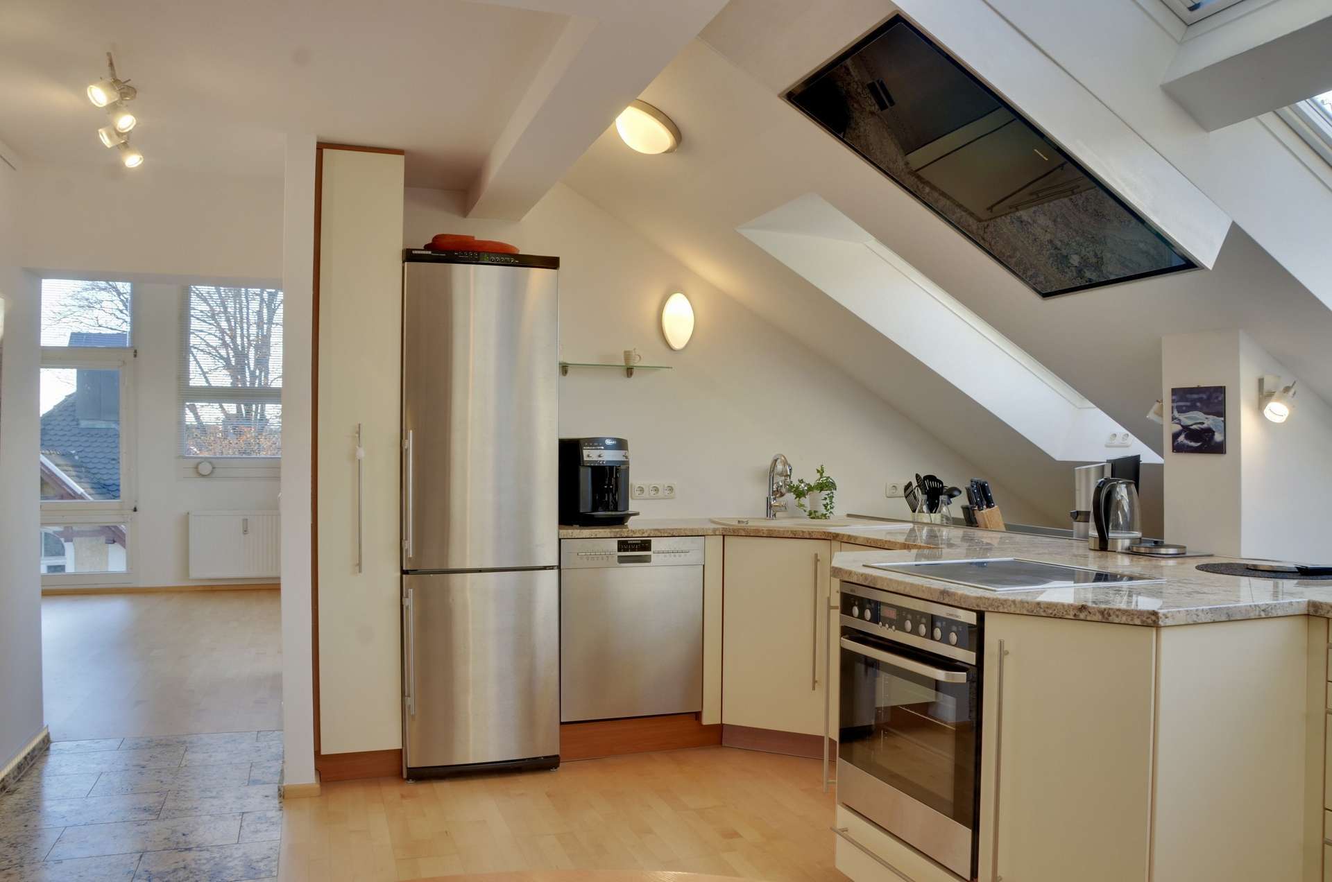 Immobilie in Gräfelfing - Helle zentrale Dachgeschoss Wohnung in Gräfelfing - Bild 7