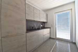 **RESERVIERT** Elegantes EFH in modernem Design mit gehobener Ausstattung und höchster Bauqualität – Neustadt a.d. Aisch-Bad Windsheim (Kreis) – Vorschaubild 14