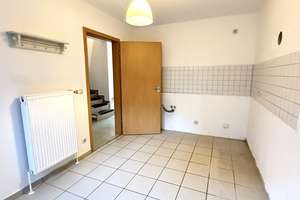 Ideal für die ganze Familie: Bezugsfreies 4-Zimmer-Reihenendhaus in Bümmerstede – Ihr neues Zuhause  – Die vollständige Adresse der Immobilie erhältst du vom Anbieter., 26133 Bümmerstede, Oldenburg (Oldenburg) – Vorschaubild 3