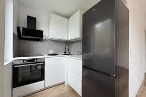 Erstbezug nach Sanierung: Moderne 1-Zimmer-Wohnung mit großer Fensterfront in Hamburg – Die vollständige Adresse der Immobilie erhältst du vom Anbieter., 20353 Hamm, Hamburg – Vorschaubild 4