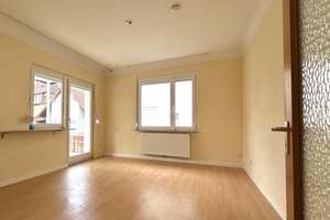 Helle 3-Zimmer-Wohnung mit großem Balkon in ruhiger Lage – Die vollständige Adresse der Immobilie erhältst du vom Anbieter., 70329 Obertürkheim (Ortsteil), Stuttgart – Vorschaubild 3
