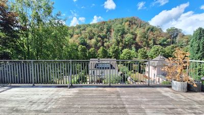 Helle 2-ZKB-Dachgeschosswohnung mit großem Balkon