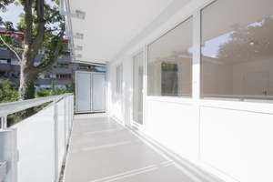 240 qm Garten, EBK, 3 Zimmer mit großem Sonnenscheinbalkon