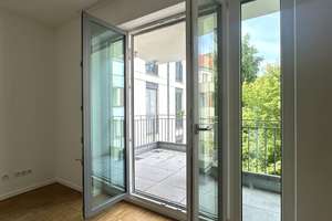 Helle 3-Zimmerwohnung * 3.OG * Einbauküche * 2 Bäder * Balkon zum Innenhof * im grünen Alt-Treptow