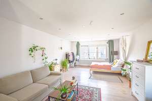 Einfamilienhaus inkl. Einliegerwohnung und Gewerbeeinheit || Mitten im Herzen von Köln – Die vollständige Adresse der Immobilie erhältst du vom Anbieter., 50676 Altstadt/Süd, Köln – Vorschaubild 2