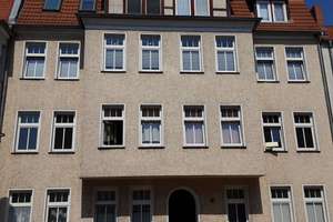 Große 5 Raum Wohnung mit 2 Balkonen zu vermieten