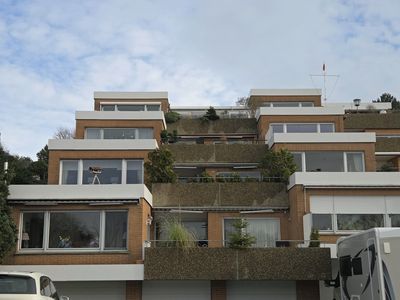Großzügige Terassenwohnung mit separatem Eingang und Garage