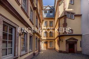 Moderne Eleganz im geschützten Hof-Ensemble: Refugium mit weitläufiger Terrasse & Blickachse zur ... – 60311 Altstadt, Frankfurt am Main – Vorschaubild 20