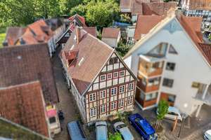 *Provisionsfrei* Charmantes Fachwerkhaus mit großem Potenzial im Herzen von Blomberg – Die vollständige Adresse der Immobilie erhältst du vom Anbieter., 32825 Blomberg – Vorschaubild 2
