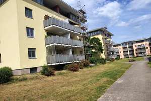 Privatverkauf, lichtdurchflutete 2-Zi.-Wohnung mit Balkon, vermietet