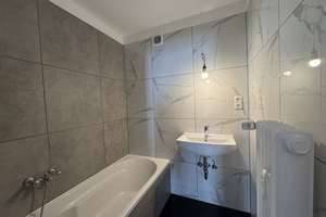 Frisch sanierte 3-Zimmer-Wohnung mit Balkon, Aufzug und Keller in Düsseldorf – Kirchfeldstraße 144, 40215 Friedrichstadt, Düsseldorf – Vorschaubild 9