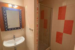 Helle Terrassenwohnung in oberster Etage mit TG-Stellplatz in Regensburg-Königswiesen – Dr.-Gessler-Str. 23e, 93051 Großprüfening-Dechbetten-Königswiesen, Regensburg – Vorschaubild 4