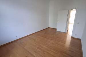 So wohnt man nahe Volksgarten. Altbau. Wohnküche. WG geeignet. Frei stehend. Von Privat. – Stoffeler Straße 18, 40227 Oberbilk, Düsseldorf – Vorschaubild 7