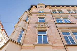 Wertvolles Schmuckstück: 3 Zimmer & Balkon in Gründerzeit-Altbau – vermietet – Karl-Heine-Straße 47, 4229 Leipzig – Vorschaubild 2