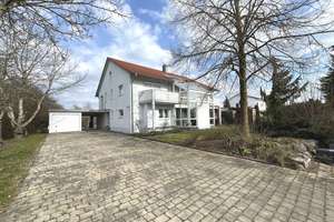 Großzügiges massives 1-2 Familienhaus in sehr guter Wohnlage bei Biberach mit 2 Garagen – Die vollständige Adresse der Immobilie erhältst du vom Anbieter., 88400 Maselheim – Vorschaubild 1