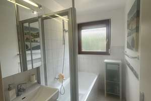 Besonderes Preisangebot - Großzügiges zwei-Familien-Mittelhaus in Kirchheim/Teck – Die vollständige Adresse der Immobilie erhältst du vom Anbieter., 73230 Kirchheim unter Teck – Vorschaubild 8