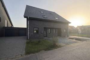 Doppelhaushälfte mit 4 Zimmern und großem Garten in Oeding zu vermieten