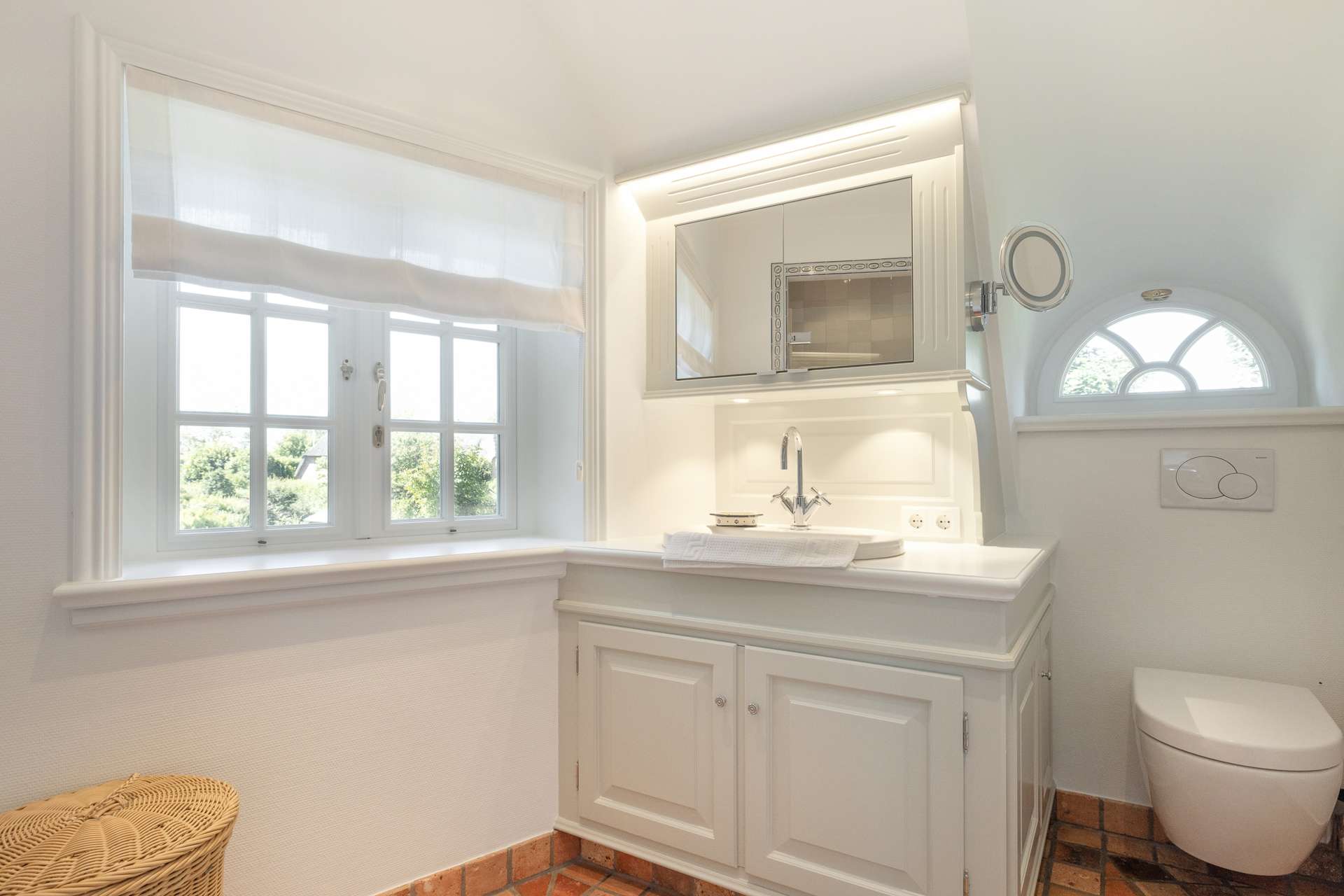 Immobilie in Kampen (Sylt) - Großzügige Doppelhaushälfte unter Reet mit Einzelhauscharakter in Kampen - Bild 8