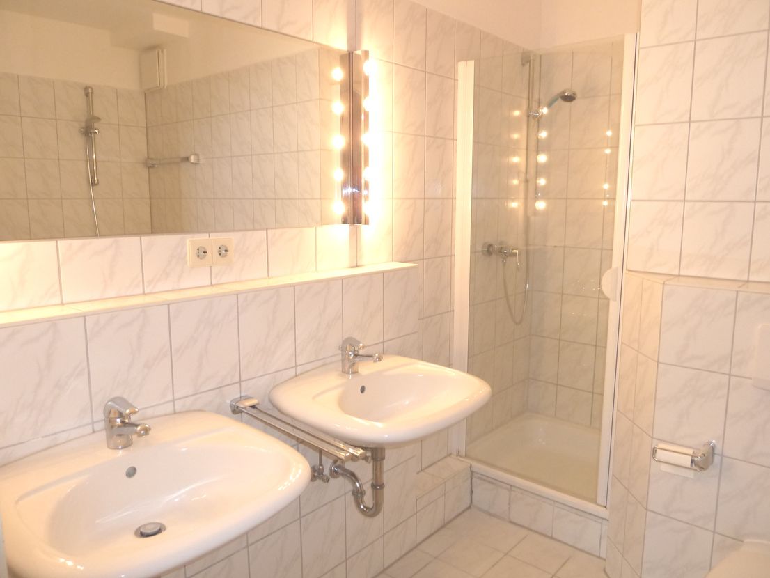 Gut geschnittene 4-Zimmerwohnung.. V-E-R-K-A-U-F-T.. image 5