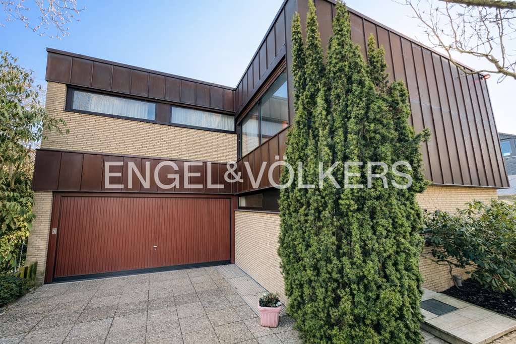 Immobilie in Taunusstein - Architektenhaus mit Einliegerwohnung, Hallenschwimmbad und Wintergarten in bevorzugter Wohnlage - Bild 3