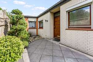 Leherheide – Renovierungsbedürftiger Flachdachbungalow in ruhiger, grüner Wohnlage – 27578 Leherheide-West, Bremerhaven – Vorschaubild 4