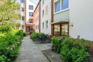 Bremen - Schwachhausen | 4 - Zimmer - Etagenwohnung in ruhiger und grüner Wohnlage – Die vollständige Adresse der Immobilie erhältst du vom Anbieter., 28213 Riensberg, Bremen – Vorschaubild 2