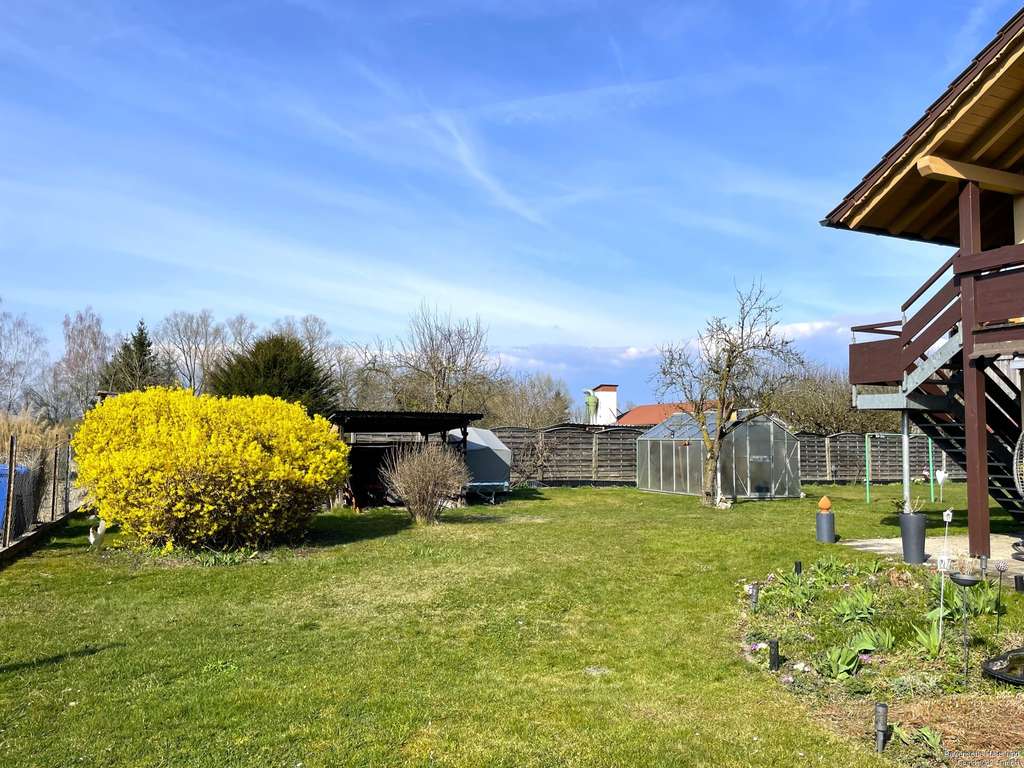 Immobilie in Künzing - Gepflegtes Haus mit großem Grundstück in zentraler Lage von Künzing! - Bild 3