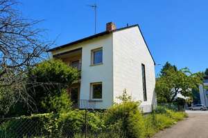 Viel Platz für die Familie! - Sanierungsbedürftiges Reihenendhaus inkl. Garage in OF-Buchhügel! – 63071 Lichtenplatte, Offenbach am Main – Vorschaubild 2