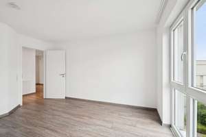 Lichtdurchflutet & barrierefrei: Ihre neue Wohlfühl-Wohnung mit Sonnenterrasse und Kaminofen! – Die vollständige Adresse der Immobilie erhältst du vom Anbieter., 65197 Klarenthal, Wiesbaden – Vorschaubild 5