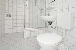 Geräumige Familienwohnung mit Balkon – direkt bezugsfrei – Richard-Paulick-Straße 12, 6124 Südliche Neustadt, Halle (Saale) – Vorschaubild 7