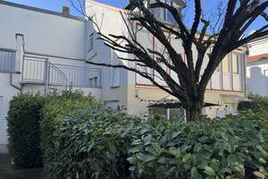 Große Doppelhaushälfte in Hofreite Erstbez 2015,  2 Bäder,  G-WC,  2 Terrassen, Garage, freigestellt – Die vollständige Adresse der Immobilie erhältst du vom Anbieter., 65205 Erbenheim, Wiesbaden – Vorschaubild 4