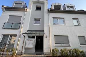 Neuwertige + sonnige 2 Zi., Lift, gr. SW- Balkon, EBK, barrierefrei, TG Einzelstellplatz – Hochriesstrasse 8, 81671 Berg am Laim Ost, München – Vorschaubild 10