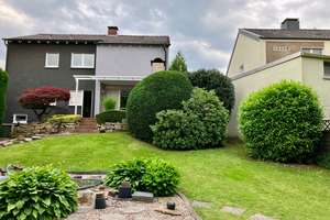 Wohnglück für Generationen – Liebevoll gepflegtes Zweifamilienhaus mit idyllischem Garten – Die vollständige Adresse der Immobilie erhältst du vom Anbieter., 59439 Holzwickede – Vorschaubild 2