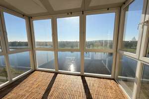 Platz zum wohlfühlen und ein Balkon mit Ausblick