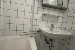 Sanierte 2 Zimmer Wohnung mit 2 Balkonen und EBK – Tersteegenstr. 61, 40474 Düsseldorf – Vorschaubild 7