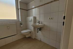 200 qm Dachterrassen-Whg: 1 Zi mit 20 qm in 3er Berufstätigen-WG nähe Schwabing – Die vollständige Adresse der Immobilie erhältst du vom Anbieter., 80809 Am Riesenfeld, München – Vorschaubild 10