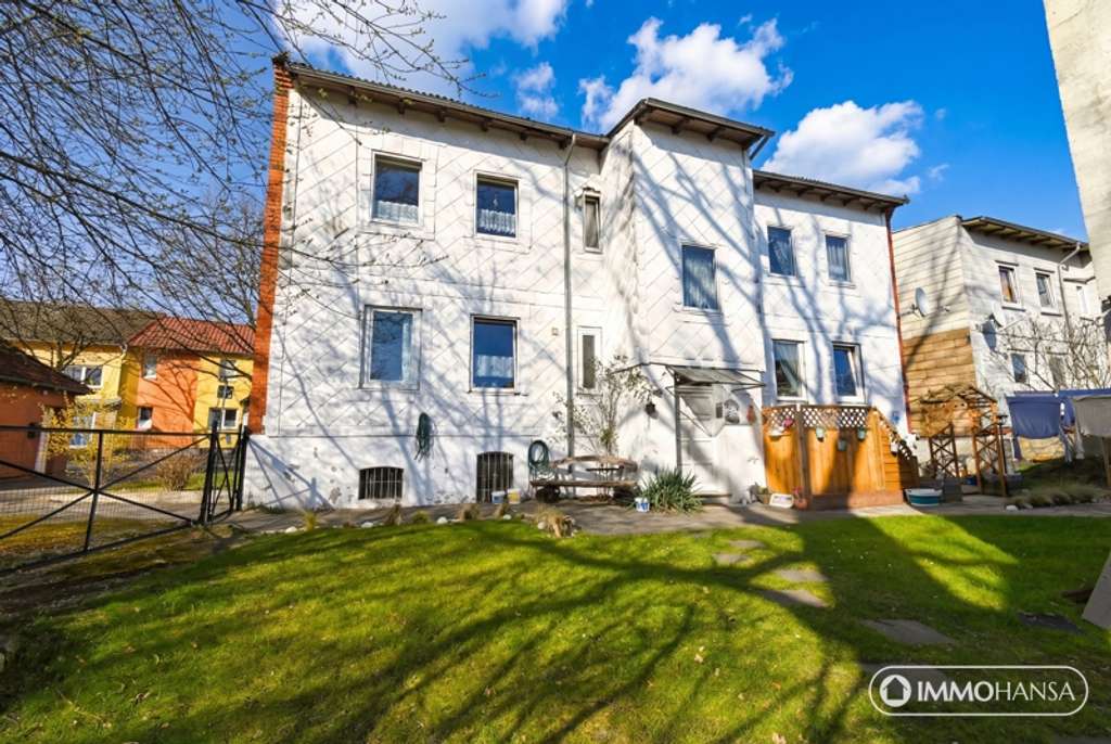 Immobilie in Uelzen - Attraktives Mehrfamilienhaus in Uelzen – 3 Wohneinheiten mit 6,4 % Rendite - Bild 1