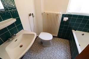 Wohnhaus mit großzügigem Platzangebot, zwei Garagen und wunderschönem Ausblick! – Reutlingen (Kreis) – Vorschaubild 8