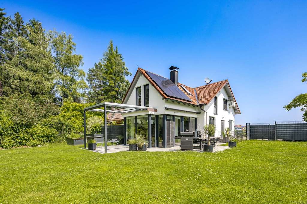 Immobilie in Seeshaupt - Phantastische 4-Zimmer-Gartenwohnung - groß wie ein Haus! - Bild 1